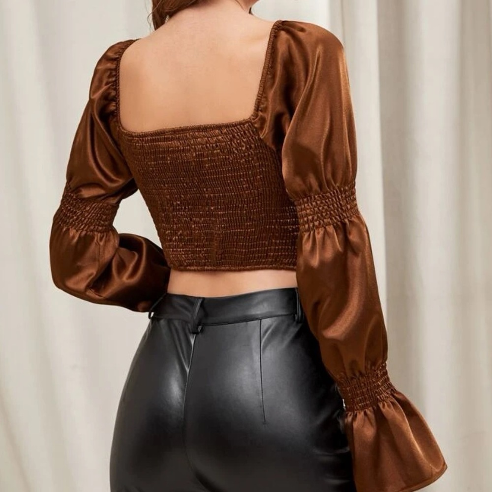Crop top - Picture 2 of 3